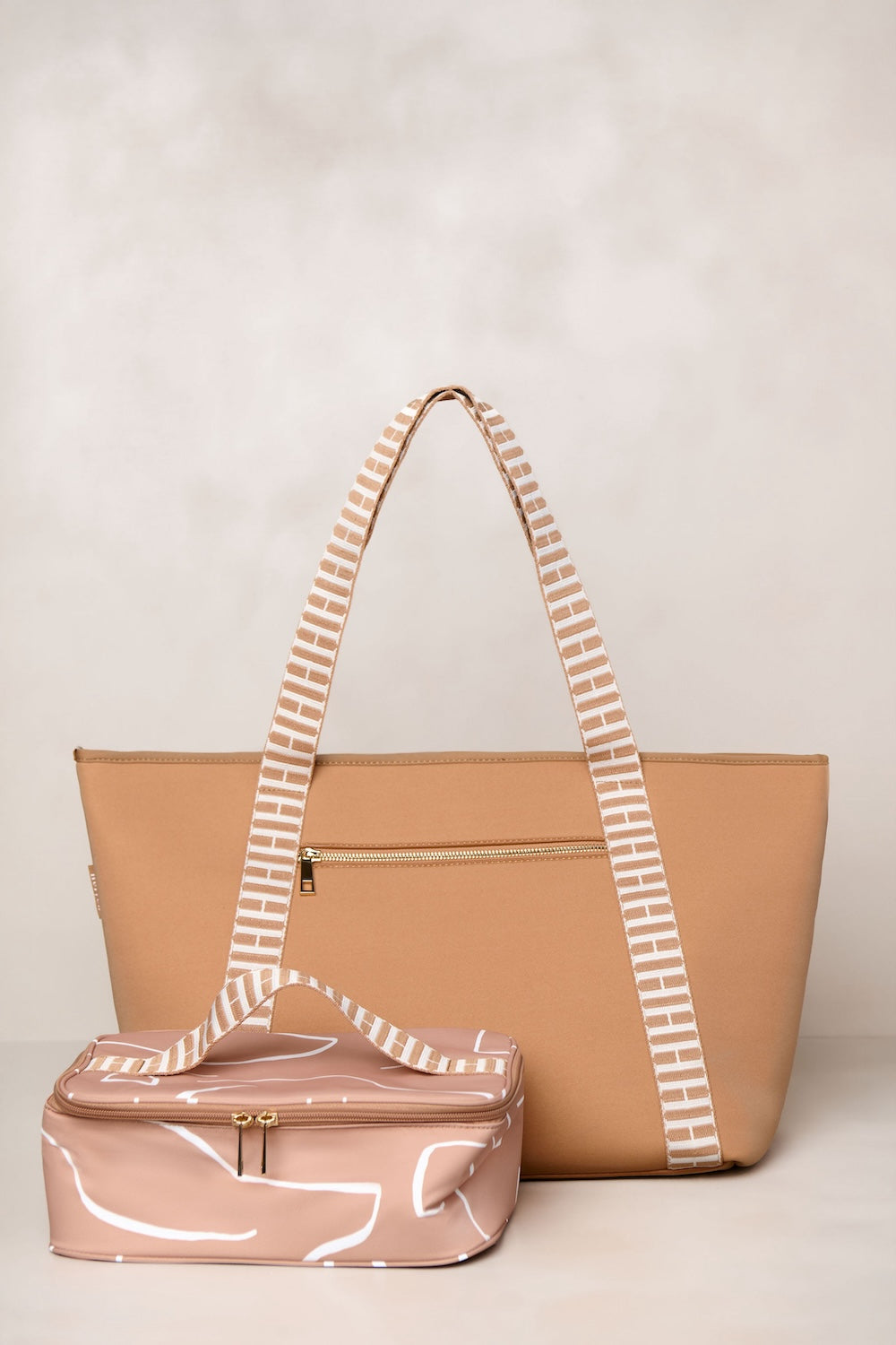 Tan Heiych H-Case bag