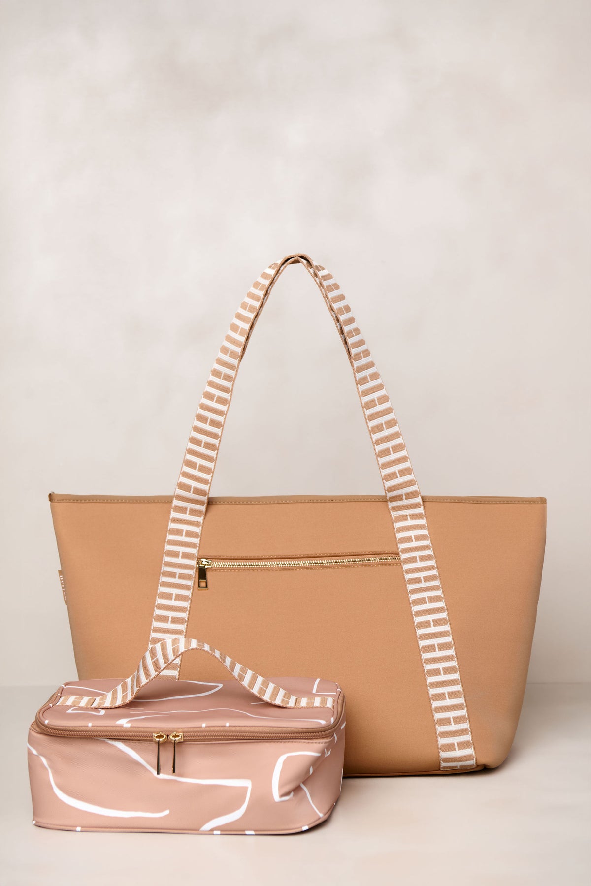 Tan Heiych H-Case bag